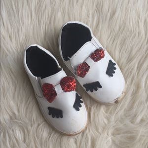 Toddler Girls White Sneakers with Bow Sz 24
